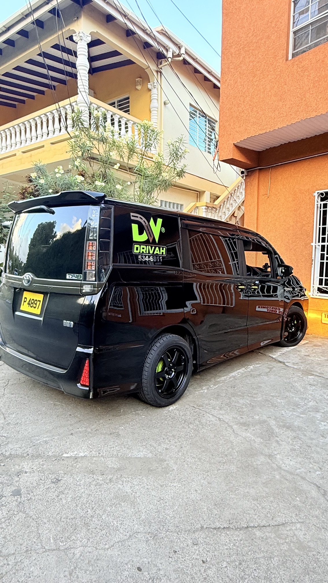Branded black Drivah Toyota Voxy / Noah vehicle